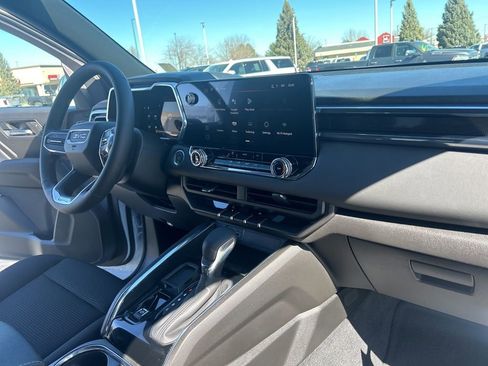 New 2024 GMC Canyon Elevation image 26