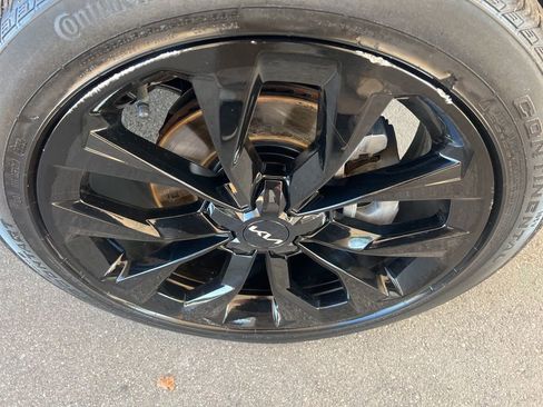 Certified 2023 Kia Sorento SX image 40