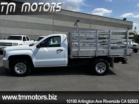 Used 2018 GMC Sierra 1500 2WD Regular Cab image 1