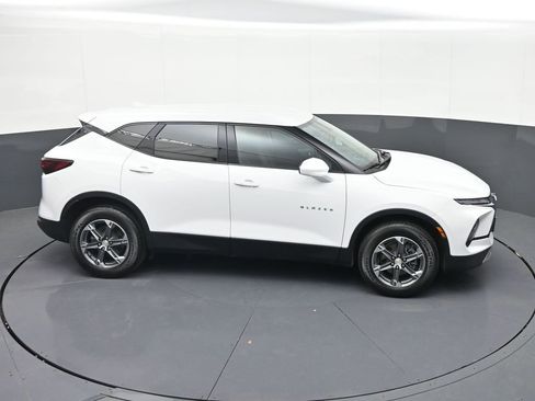 Used 2023 Chevrolet Blazer LT AWD/4WD image 26