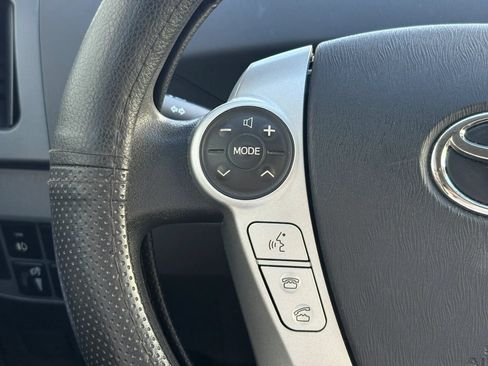 Used 2011 Toyota Prius Three w/ Navigation Pkg FWD image 10