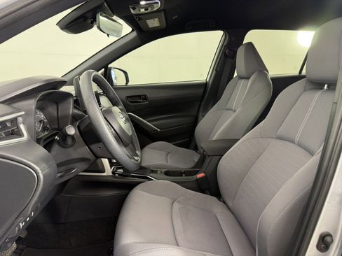 Used 2024 Toyota Corolla Cross AWD Hybrid image 14