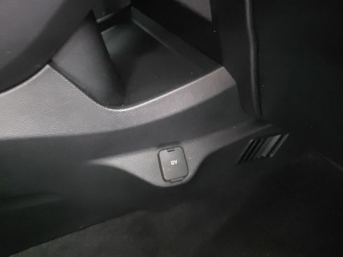 Used 2024 Ford Edge SEL image 11