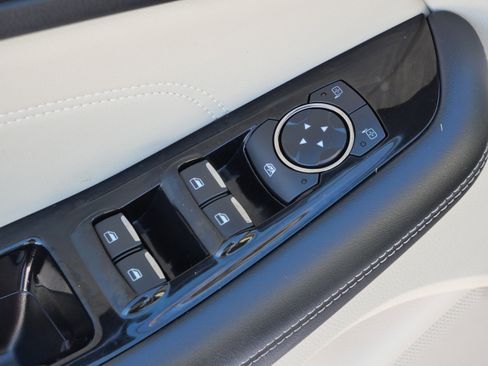 Used 2019 Ford Edge Titanium w/ Cold Weather Package image 19