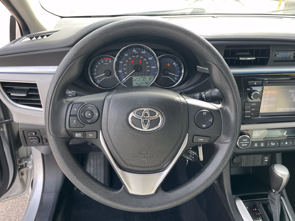 Used 2015 Toyota Corolla LE FWD image 16