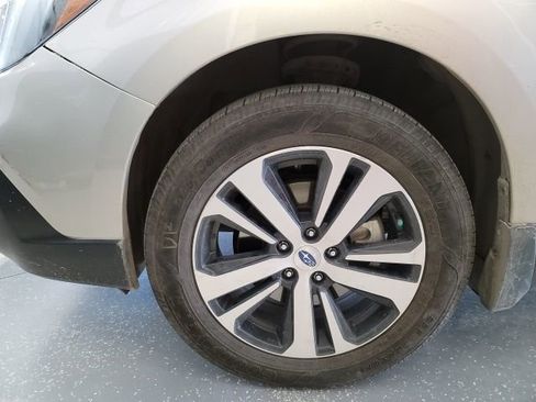 Used 2018 Subaru Outback 3.6R Limited image 10