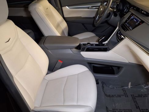 Certified 2025 Cadillac XT5 Premium Luxury image 23