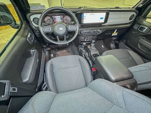 New 2026 Jeep Gladiator Sport image 9