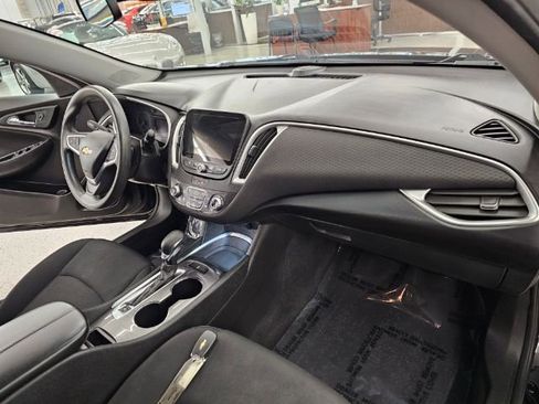 Used 2022 Chevrolet Malibu LT image 8
