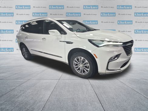 Used 2023 Buick Enclave Essence image 4
