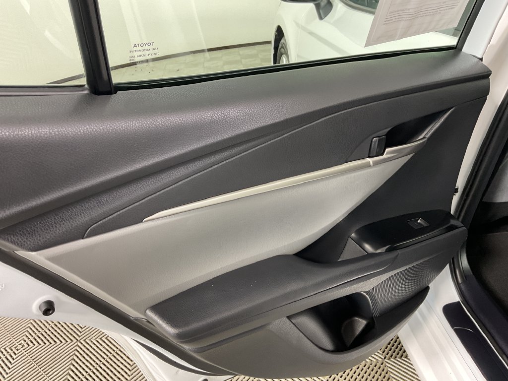 Used 2025 Toyota Camry LE FWD image 18