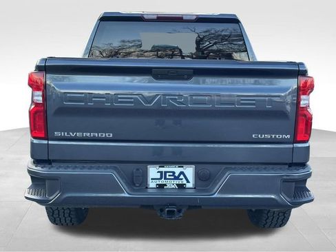 Used 2021 Chevrolet Silverado 1500 Custom image 24