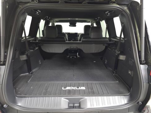 Certified 2025 Lexus GX 550 w/ Accessory Package (2T) AWD/4WD image 7