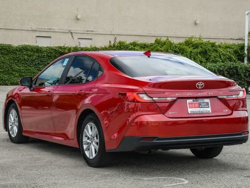 Used 2025 Toyota Camry LE FWD image 7