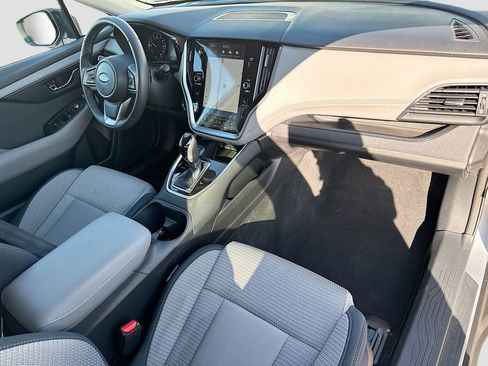 Used 2025 Subaru Outback Premium image 39