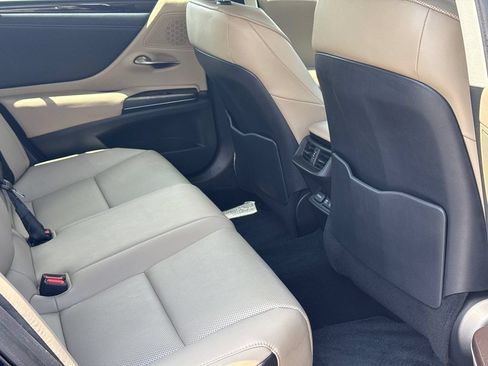 Used 2019 Lexus ES 350 w/ Premium Package FWD image 17