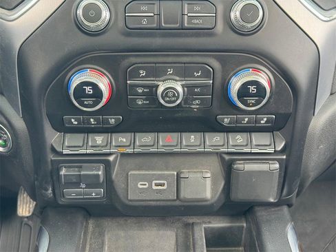 Used 2023 GMC Sierra 3500 SLT w/ SLT Premium Package image 16