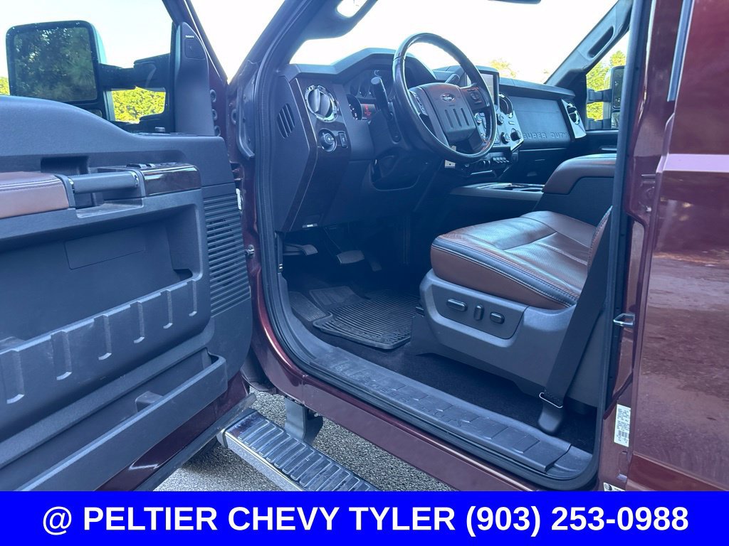 Used 2016 Ford F250 Platinum w/ FX4 Off-Road Package AWD/4WD image 12