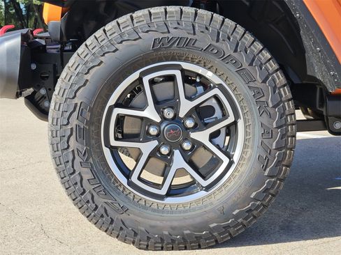 New 2025 Jeep Gladiator Rubicon w/ Convenience Group image 10