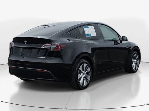 Used 2023 Tesla Model Y Long Range AWD/4WD image 6