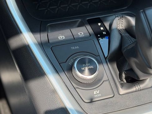 Used 2019 Toyota RAV4 XLE w/ Convenience Package AWD/4WD image 20