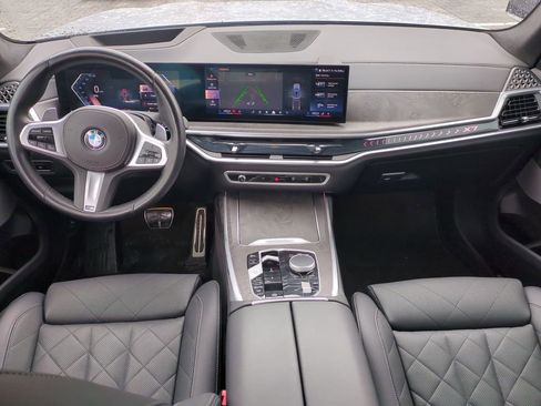 Used 2025 BMW X7 xDrive40i w/ M Sport Package AWD/4WD image 35