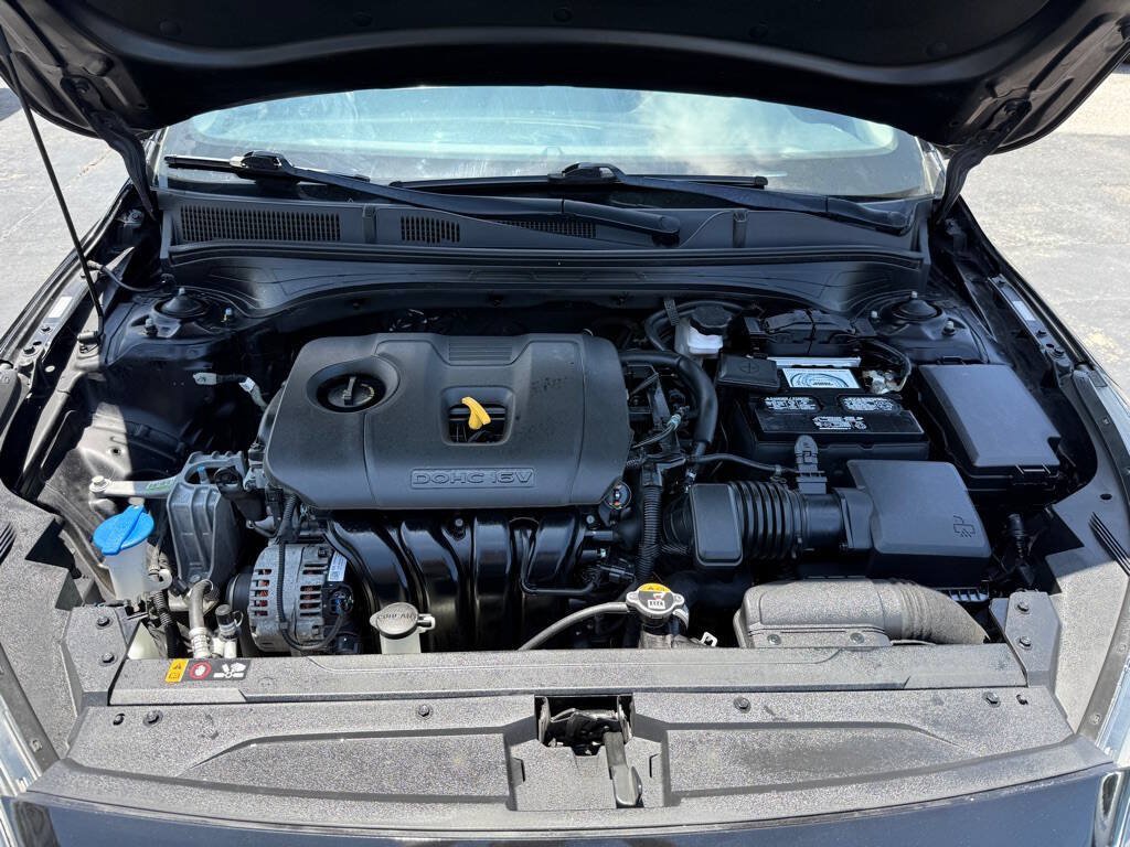 Used 2022 Kia Forte LXS FWD image 32