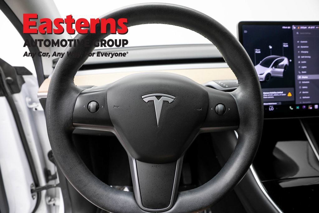 Used 2021 Tesla Model Y Long Range AWD/4WD image 12