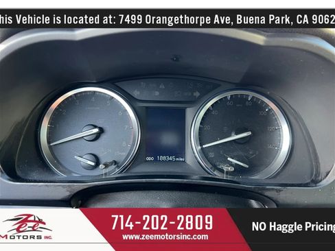 Used 2015 Toyota Highlander Plus FWD image 25