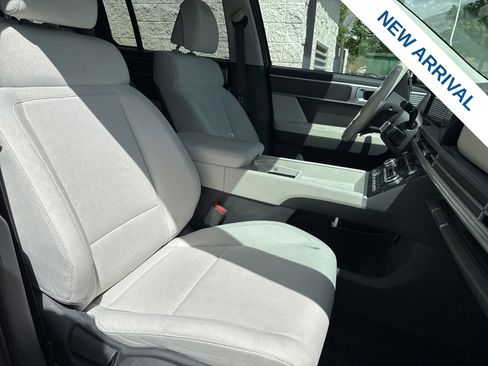 Used 2024 Hyundai Santa Fe SE image 9