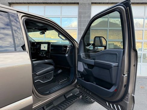 Used 2023 Ford F350 Lariat w/ Black Appearance Package image 19