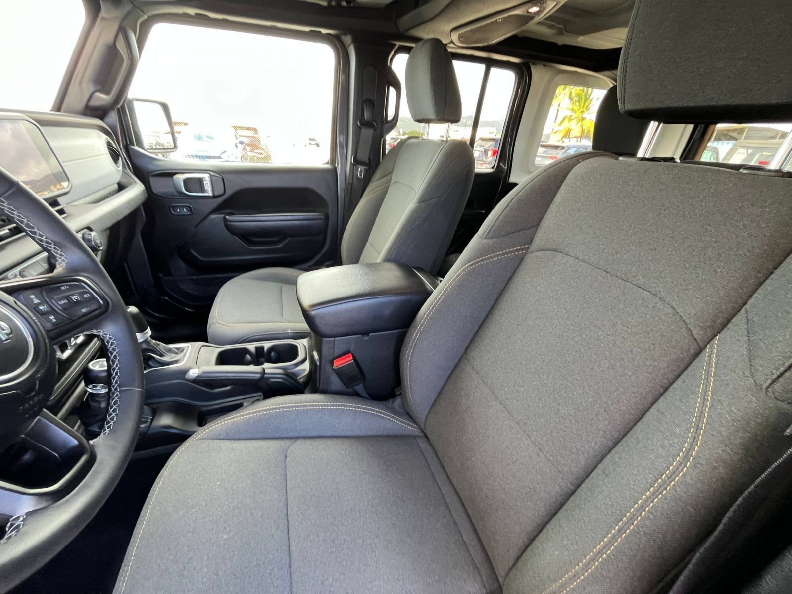 Used 2025 Jeep Wrangler Unlimited Sport AWD/4WD image 25