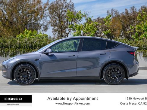 Used 2021 Tesla Model Y Long Range AWD/4WD image 8