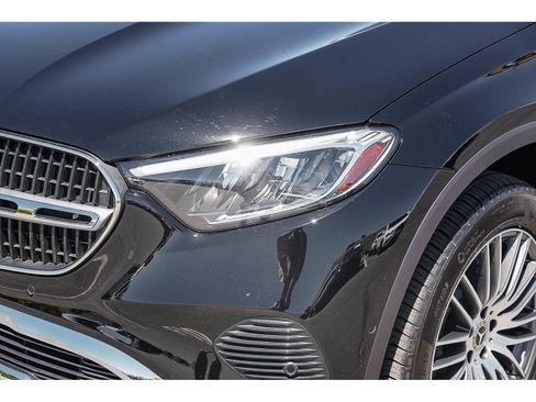 Certified 2026 Mercedes-Benz GLC 300 4MATIC image 8