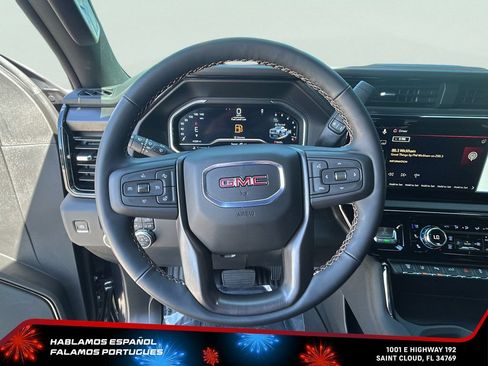 Used 2025 GMC Sierra 2500 AT4 w/ AT4 Premium Plus Package AWD/4WD image 17