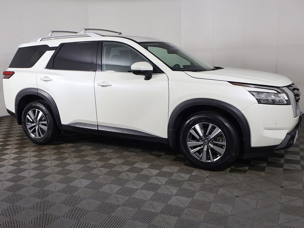 Used 2024 Nissan Pathfinder SL AWD/4WD image 20