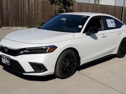 Used 2023 Honda Civic Sport image 4