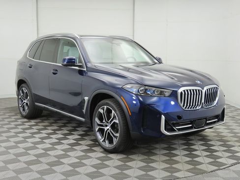 Certified 2026 BMW X5 sDrive40i w/ Climate Comfort Package image 4