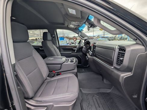 Used 2024 Chevrolet Silverado 1500 LT image 10