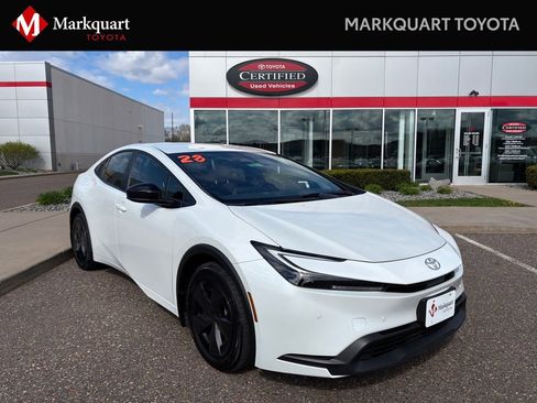 Used 2023 Toyota Prius LE FWD image 1