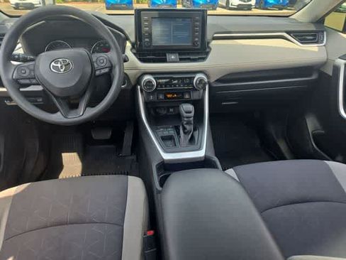Used 2019 Toyota RAV4 XLE w/ Convenience Package FWD image 15