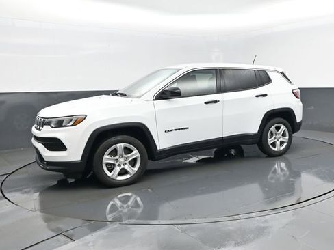 Used 2023 Jeep Compass Sport AWD/4WD image 5