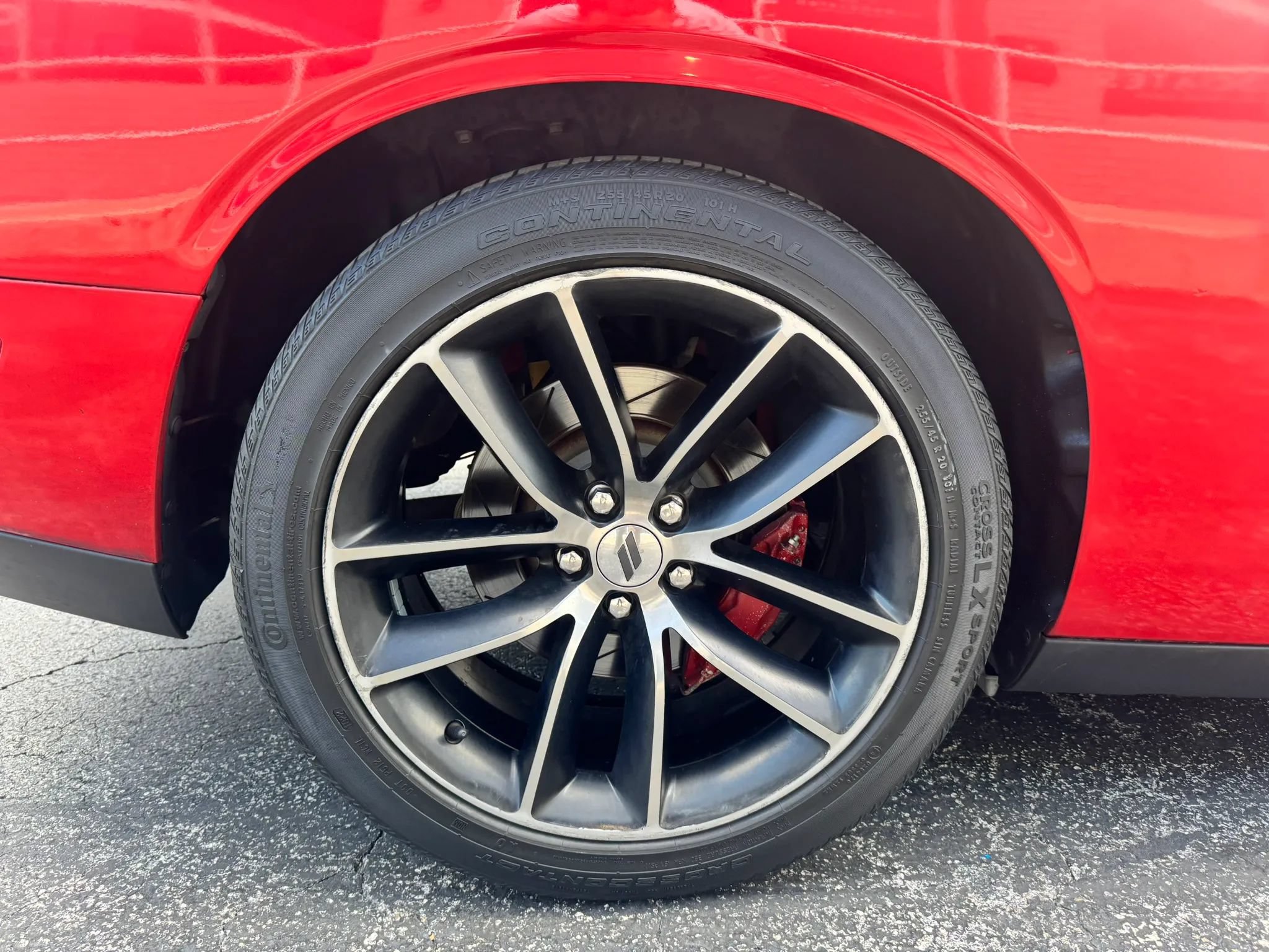 Used 2018 Dodge Challenger R/T w/ Performance Handling Group RWD image 15