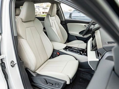 New 2025 Audi Q6 e-tron Premium Plus AWD/4WD image 25