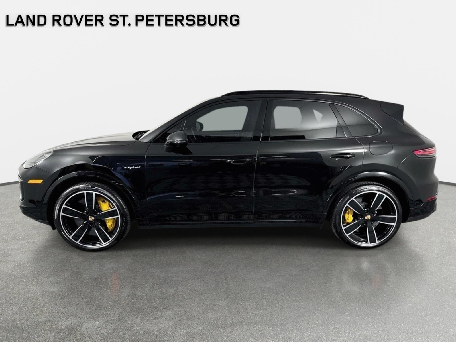Used 2023 Porsche Cayenne Turbo S AWD/4WD image 8