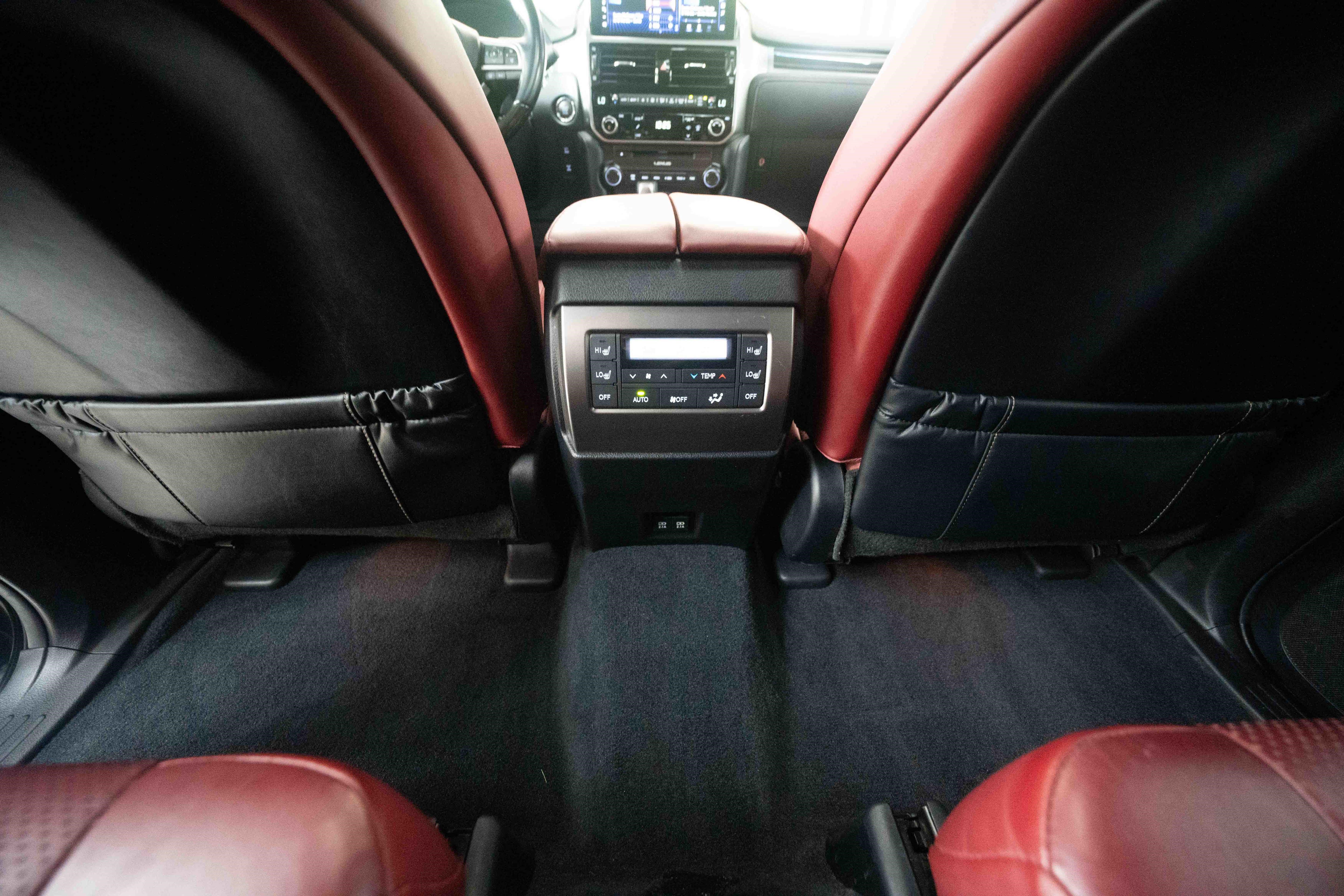 Used 2023 Lexus GX 460 Luxury w/ Sport Design Package AWD/4WD image 22