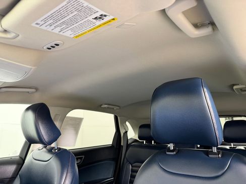 Used 2023 Ford Edge SEL w/ Sport Appearance Package AWD/4WD image 26