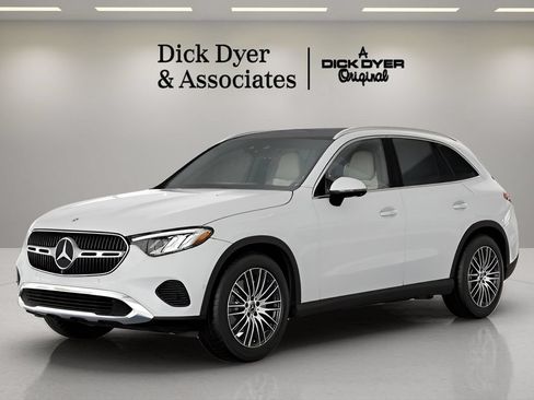 Used 2026 Mercedes-Benz GLC 300 image 28