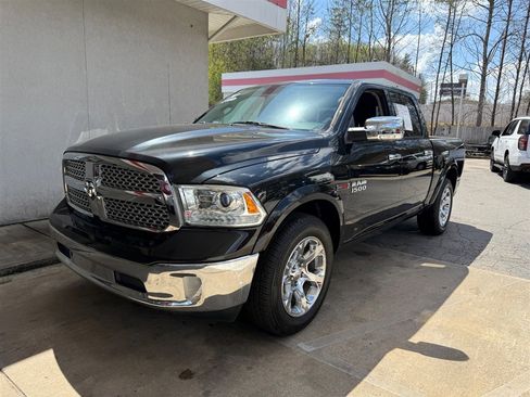 Used 2018 RAM 1500 Laramie w/ Convenience Group image 20