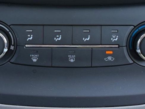Used 2015 Nissan Sentra S FWD image 21